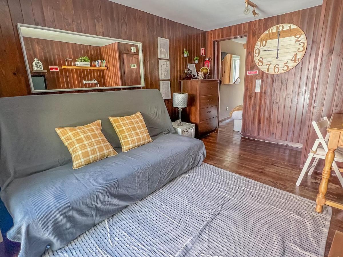 Apartment Cozy Charming Flat In Flowers Garden!